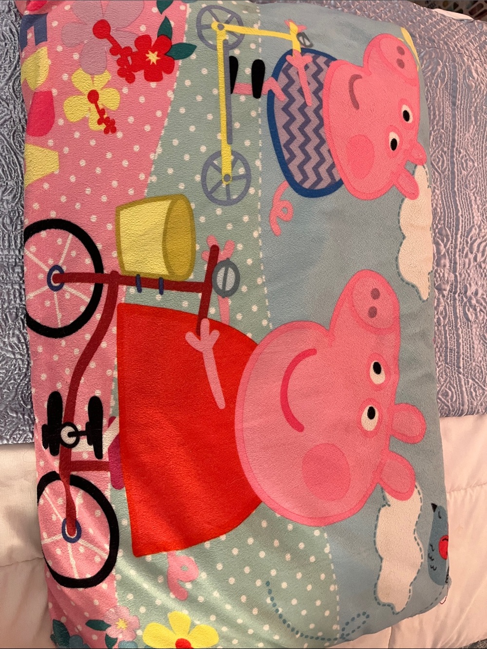 Peppa Pig reversible pillow . Full size
